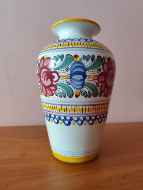 Vaza 1 s uzkym hrdlom 26 cm vysoka, osobny odber, 