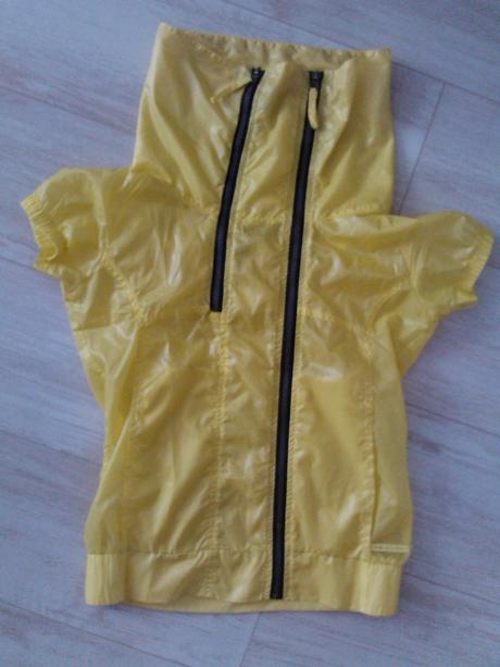 Extravagantná vestička, s