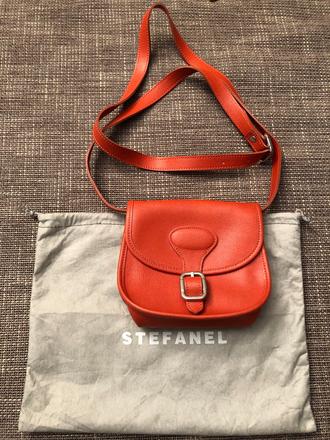 Oranžová crossbody taska cate grey,