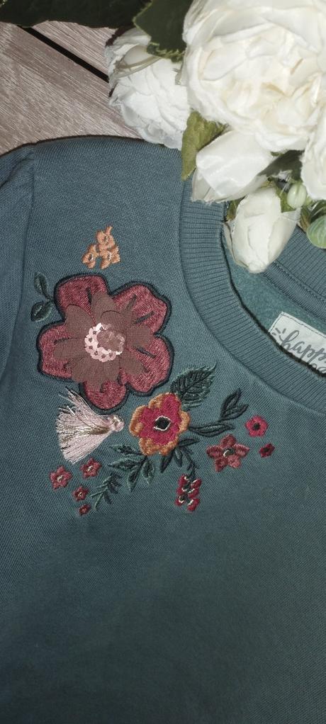 Nádherná mikina, c&a,122