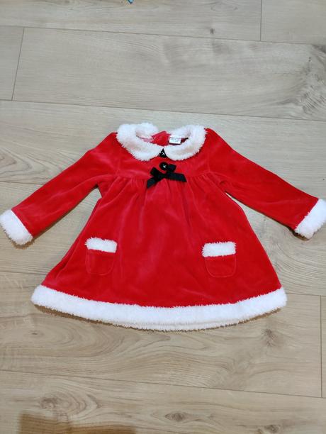 Vianočné šaty, 86