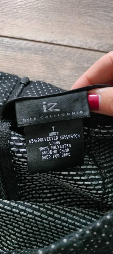 Sukňa s vyšším pásom, 36