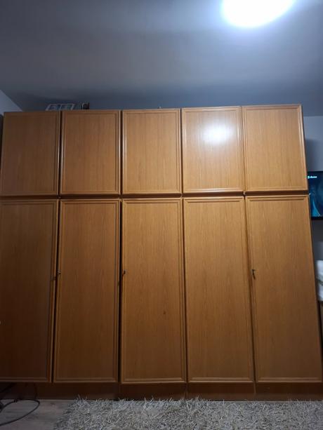 Predam postel a skrinu, dĺžka (cm): 200