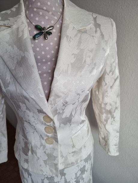 Maslový sukňový kostým 38/40, m