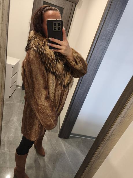 Luxusny pravy kozuch z lisky a myvala, m