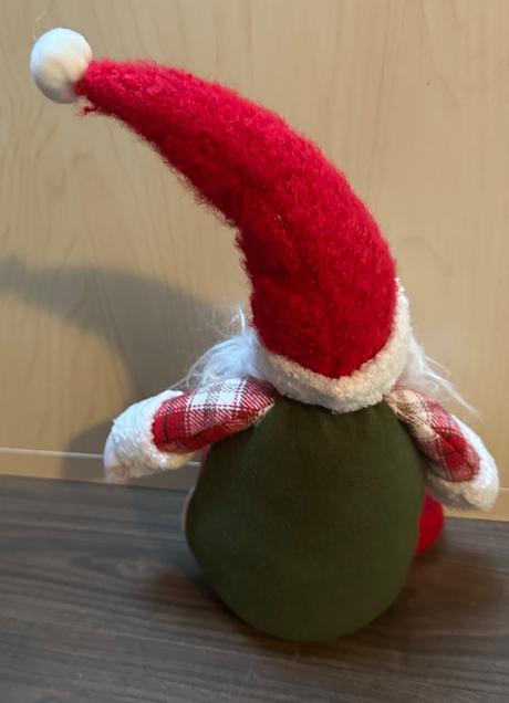 Plyšový sediaci santa, 