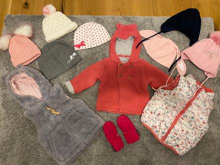 Ciapky, hrubsi svetrik i vesticky , rukavicky, 68–80