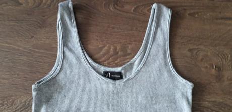 Letne elasticke šaty    v.xs-s, reserved,s