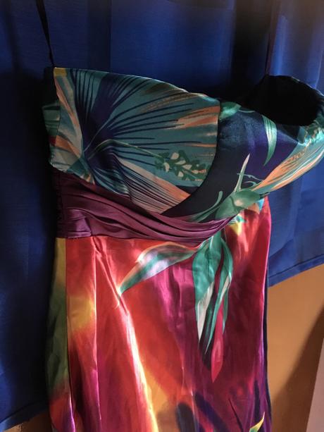 Spoločenské šaty, m