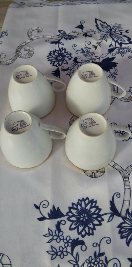 Sada porcelánových hrnčekov bohemia czechoslovakia, 