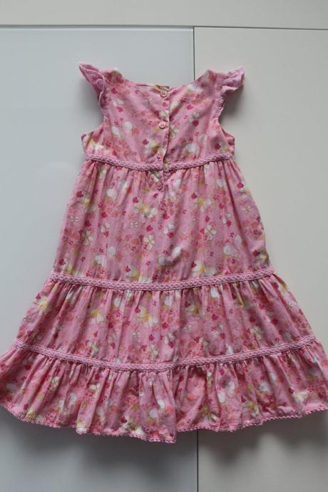 Tu dlhé šaty, tu,86