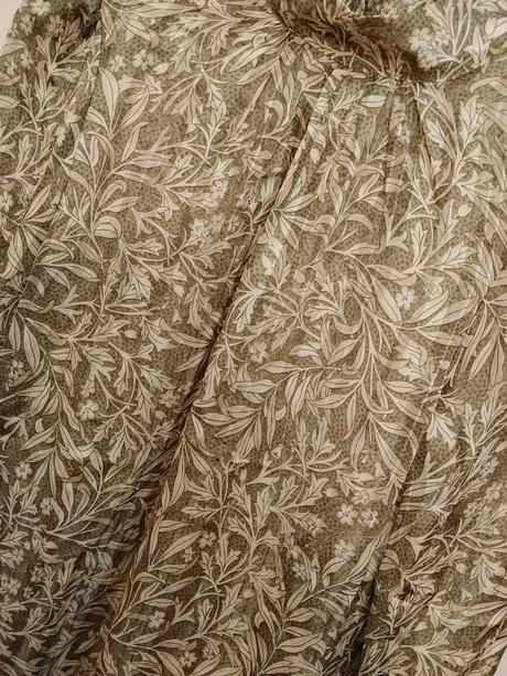 Elegantná romantická blúzka h&m floral vzor, 36 / s