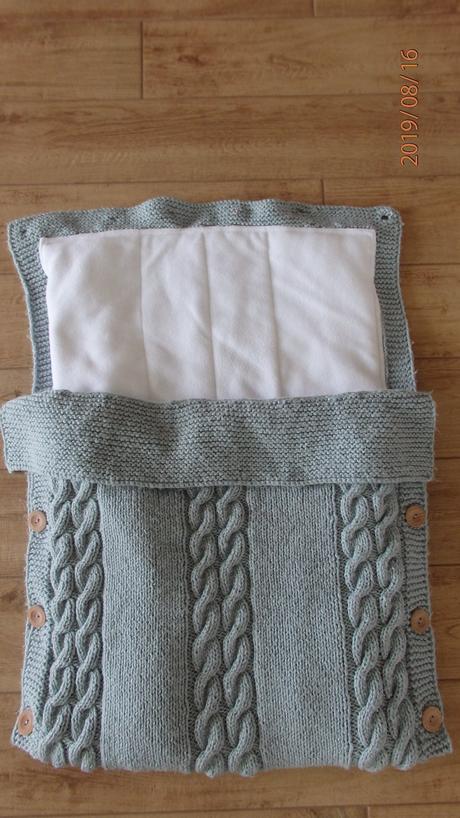 Krásny teplučký štrikovaný fusak, 