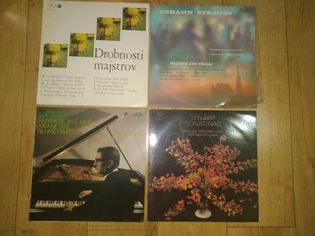 Rôzne vinylové platne, 