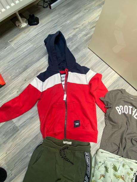 Balík oblecenia, 122–134