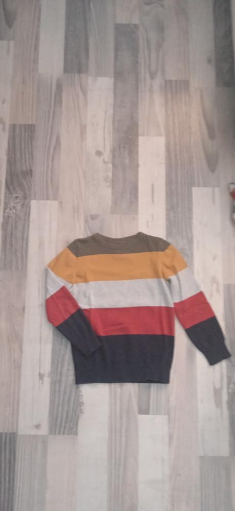 Svetriky 134/140, h&m,134
