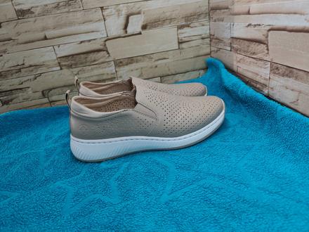 Rieker 42 - dámske kožené našuchovacie dierkované, rieker,42