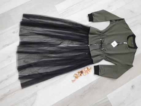 Mikinky bavlnené s tilovou suknicou s/m nová, 36