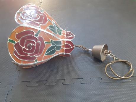 Starý farebný vitrážový luster s ružami, 