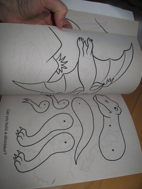 Dinosaurs coloring&activity omalovanky,