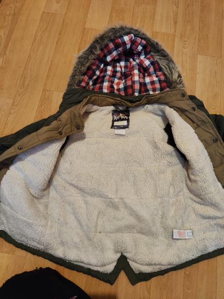 Nádherná bunda, f&f,122