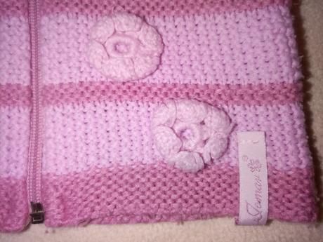 Pekny prakticky svetrik na zips, 86