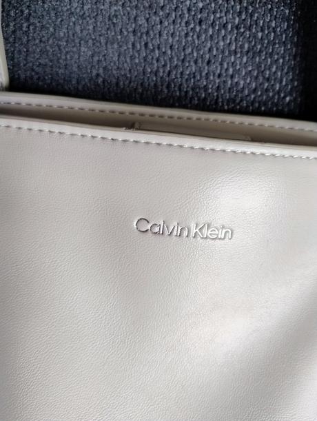 Kabelka cena s poštovným, calvin klein