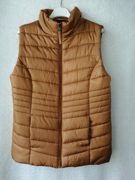 Prechodná zateplená vesta, takko,36