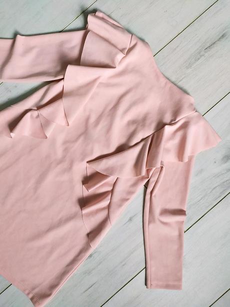 Šatičky s volánom, 134