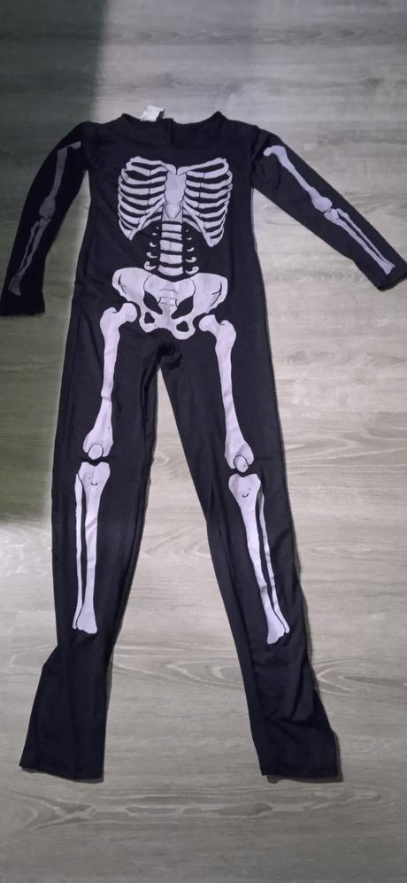 Kostym kostra pre celu rodinu, 