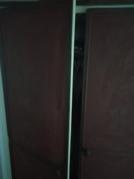 Ako ste obnovili náter na vstavanej skrini?