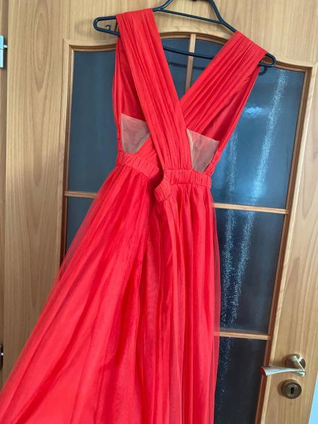 Spoločenské šaty zn. asos, 32