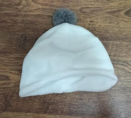 Zamatova čiapka, 86