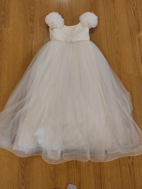 Šaty na 1 sv. prijimanie, 140