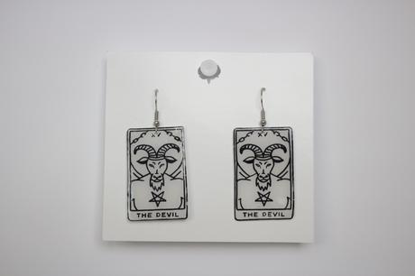 Handmade tarot náušnice xv the devil lacy trash,