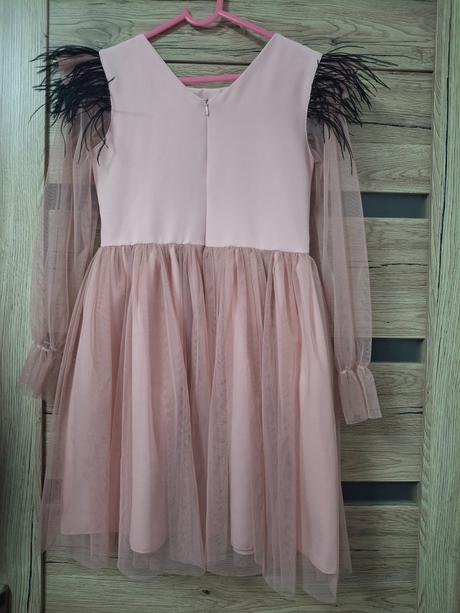 Slavnostne šaty, 140