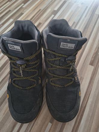 Topanky, jack wolfskin,38
