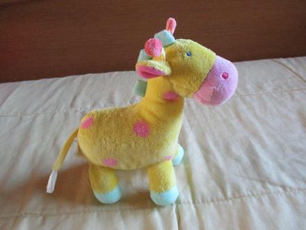 Plyšová žirafa,
