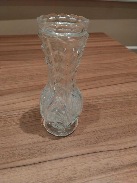 Sklené poháre,misky,