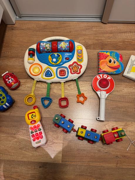 Zvukové a svetelne hračky pre najmenších, 