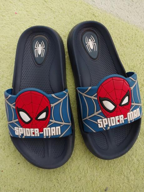 Šľapky spiderman, 28