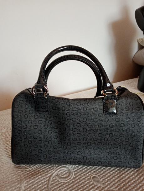 Kabelka guess, guess