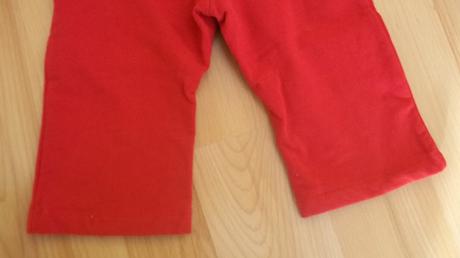 Červeny tepláčik, h&m,74