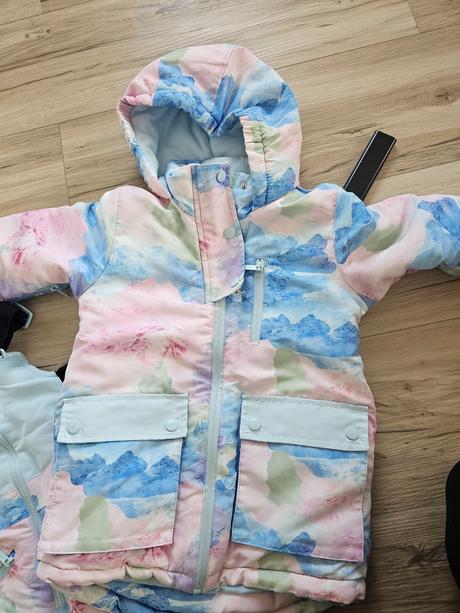 Reseeved lyžiarsky komplet top stav, reserved,128