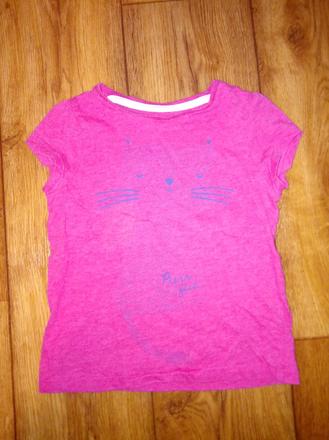 Červene tricko s macickou 104/110 top stav, 104
