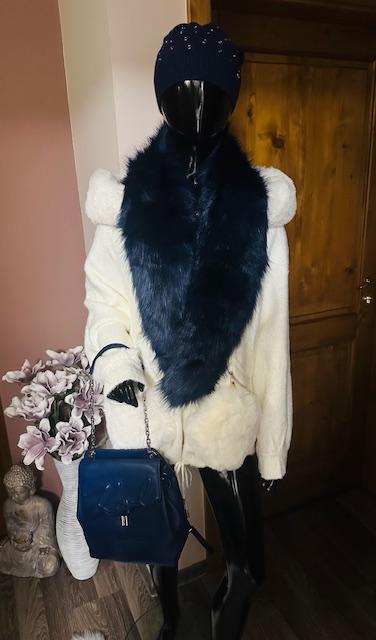 Tmavomodrý kožený ruksak zn. karl lagerfeld or., karl lagerfeld