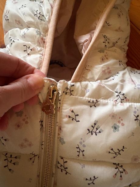 Nadherna volanikova bunda prekrasna, c&a,92