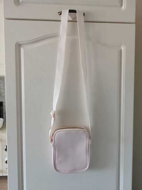 Taštička adidas, adidas