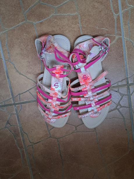 Sandalky remienkove 8e, 35