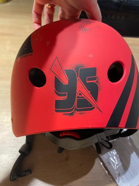 Helma na bicykel mcqueen 54-58cm, s